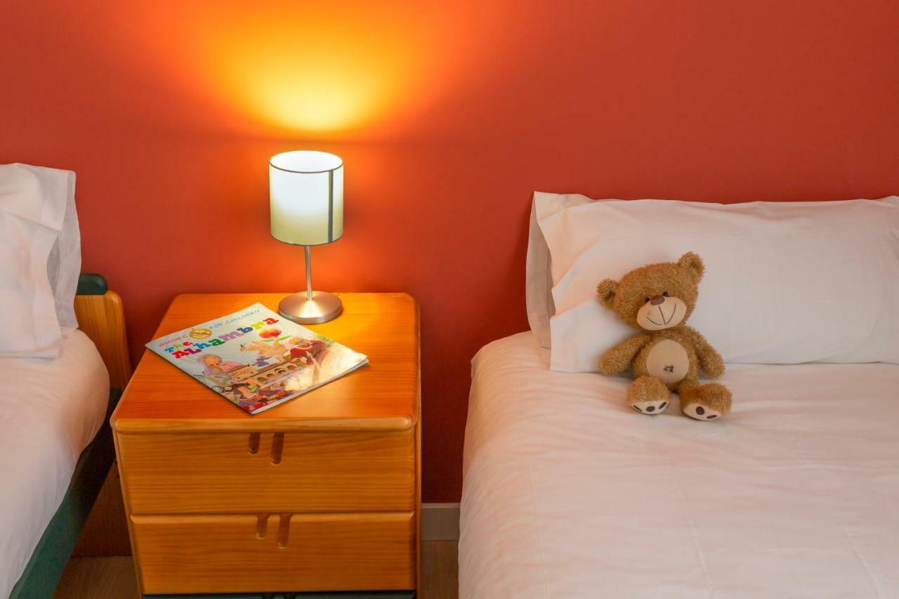 Gran Via Deluxe Lejlighed Granada Eksteriør billede